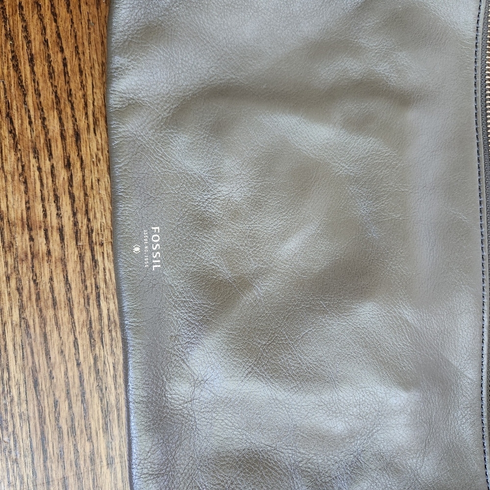 Fossil Taupe Leather Crossbody Bag - Picture 4 of 8